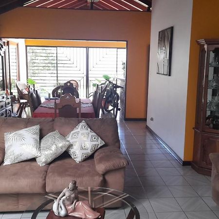 Mario Y Jeannette Apartment Alajuela ภายนอก รูปภาพ